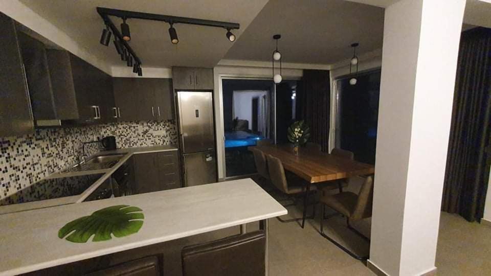 Sky Apartment On The Pool Ayia Napa Ngoại thất bức ảnh